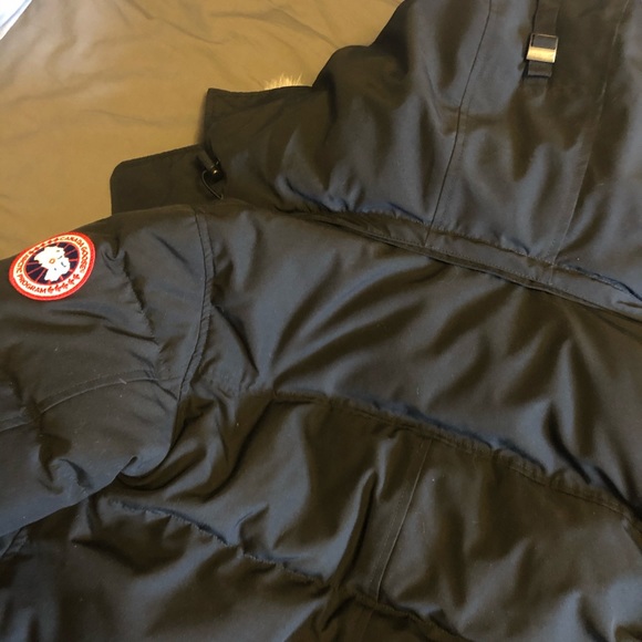 Canada Goose - Picture 3 of 5